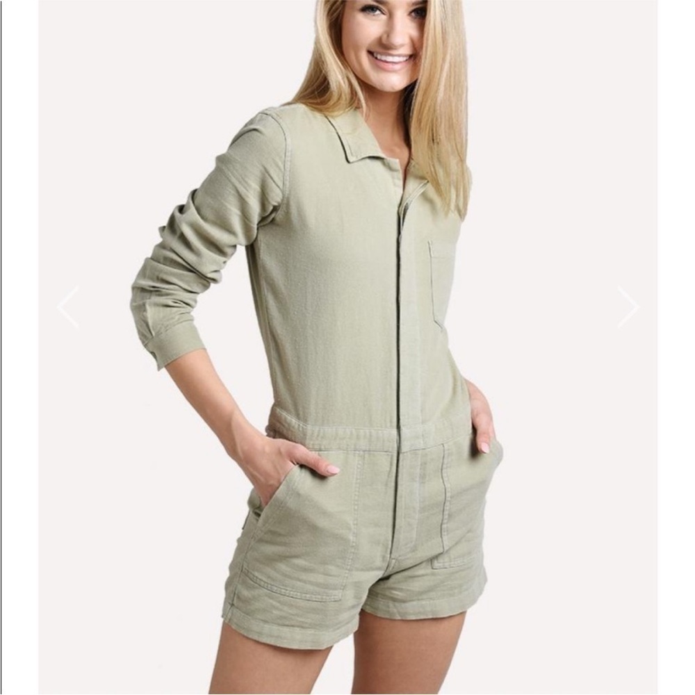MONROW SAGE GREEN SOFT COTTON LONG SLEEVE ROMPER SIZE MEDIUM NWT